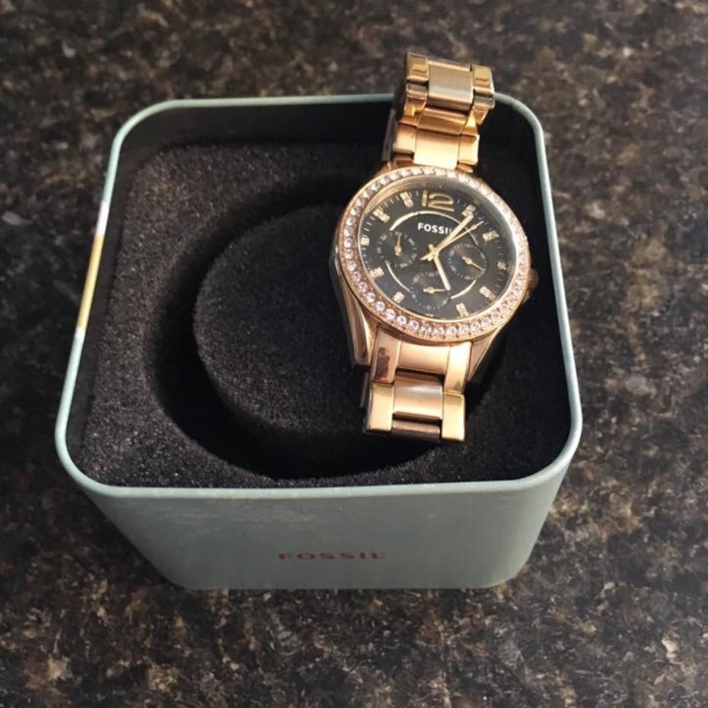 Women’s fossil watch